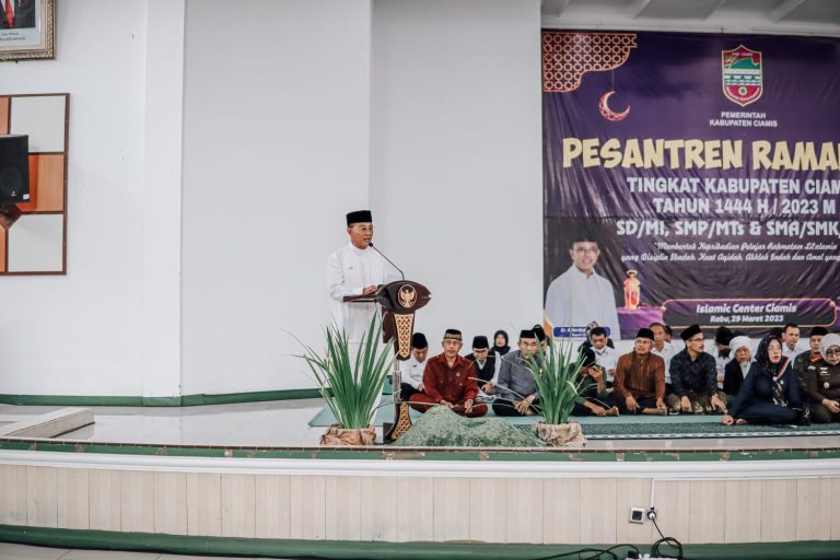 Dukung Kegiatan Agama Dibulan Suci Ramadhan 1444 H / 2023 M, Bupati Ciamis H. Herdiat Buka Kegiatan Pesantren Ramadhan, Ribuan Siswa di Ciamis Antusias